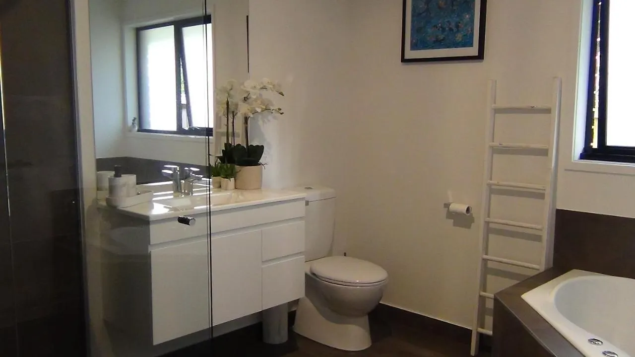Tranquil Retreat 10 Min To Hobart-Wifi Smart Tv Villa Holiday home Hobart